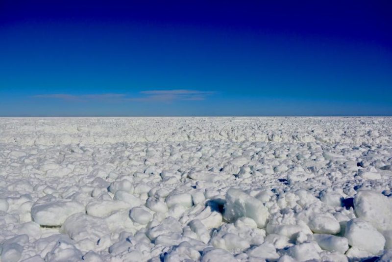 北海道のオホーツク海を漂流する流氷が見えるライブカメラ一覧