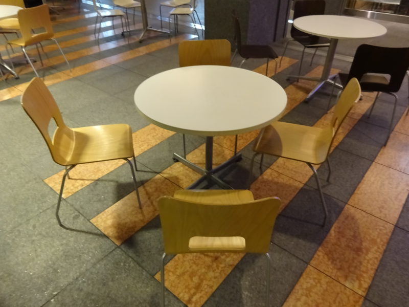 札幌駅・大通公園周辺のテーブル席・カウンター席がある無料休憩スペース一覧
