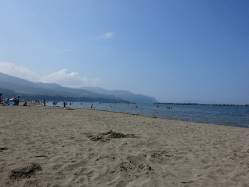 銭函海水浴場の砂浜
